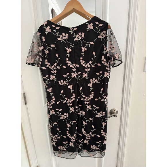 Estelle Dress Embroidered Floral V-neck Flutter Sleeves Women’s Plus Size 1X/ 18 - Picture 4 of 11